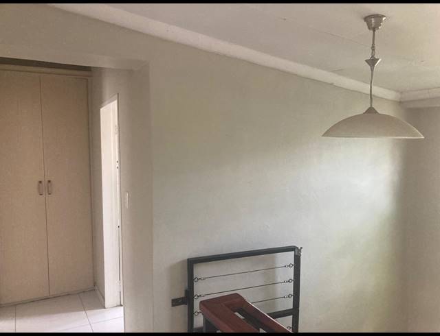 3 BEDROOM TOWNHOUSE FOR SALE IN WATERVAL EAST